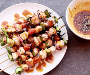 SRIRACHA HONEY PEANUT SAUCE